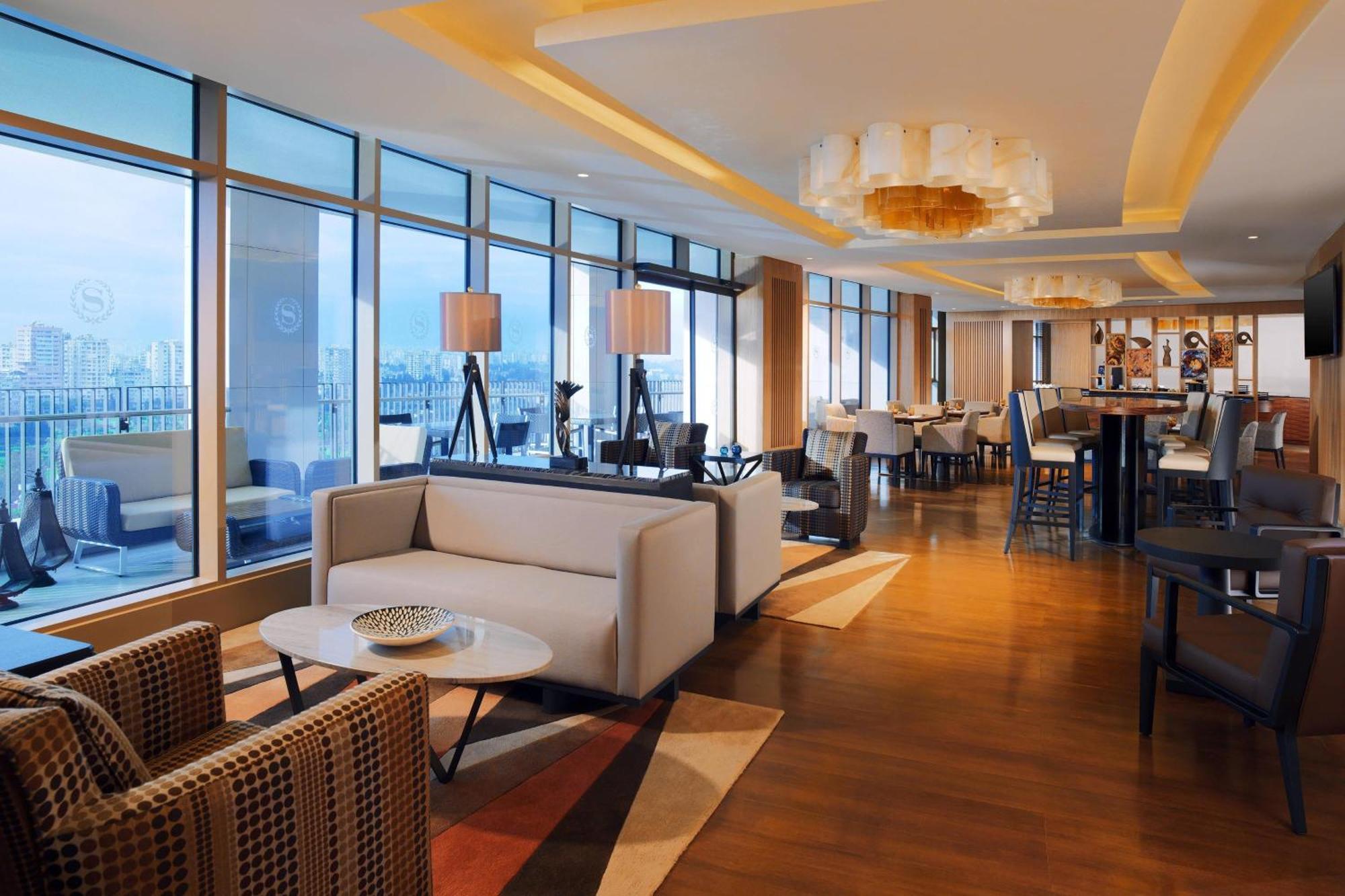 Suite Lit King-Size Exécutive avec Accès au Salon Club - Vue sur Fleuve